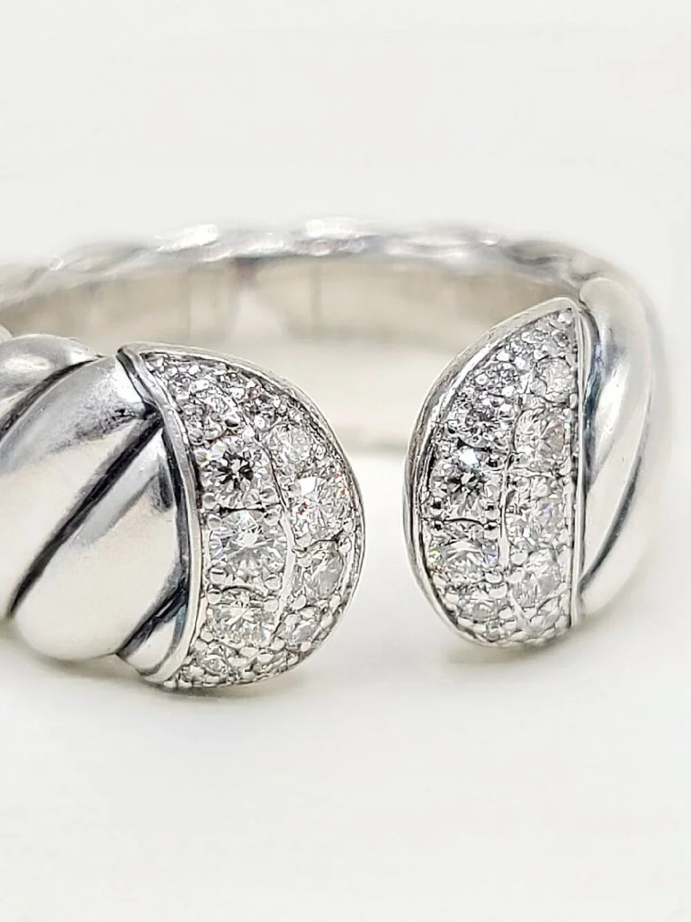 David Yurman Sculpted Cable Ring w/ Pavé White Diamonds - 10mm - Size 7.5
